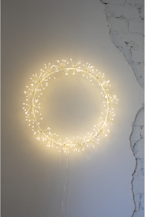 Starburst Wreath (White)